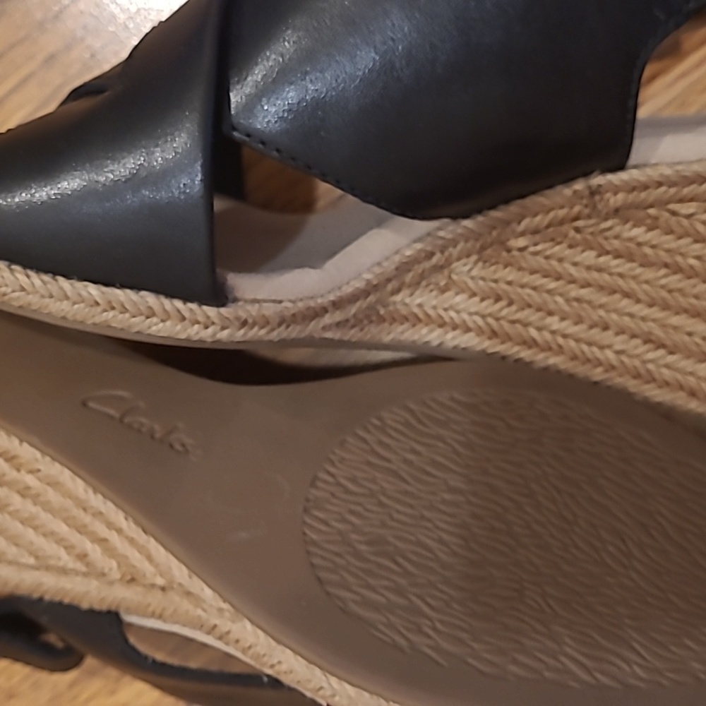 Clark black wedge sandal. - Picture 5 of 5